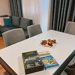 アパート Green Apartment *