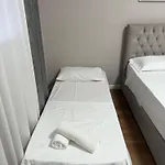 Green Apartment Дуррес