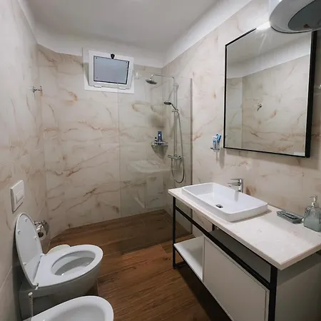 Green Apartment *